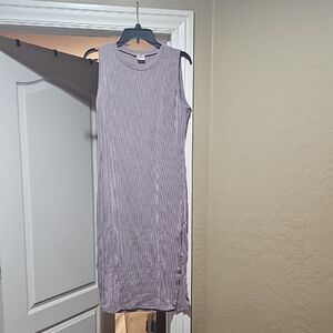 Elegant Sleeveless Lavender Dress
